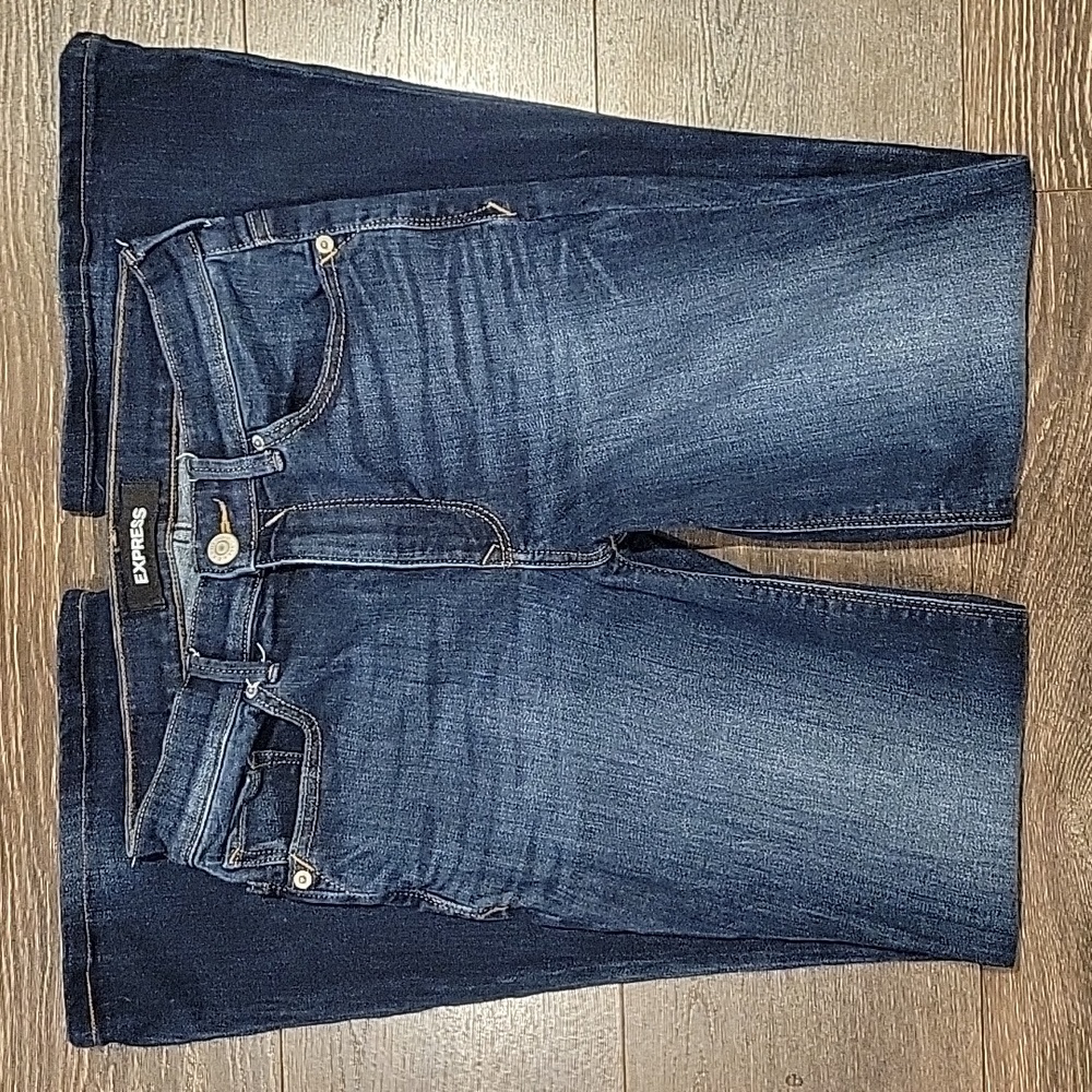 EXPRESS HIGH RISE BELL FLARE JEANS, 2 (26)